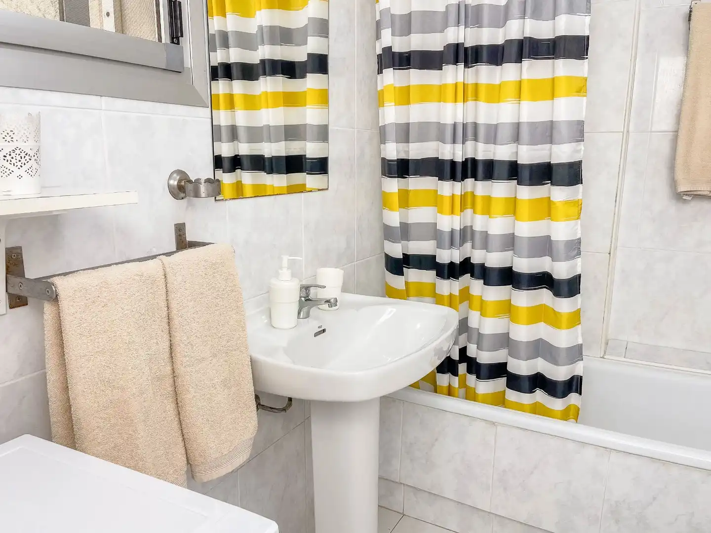 Baño de Piso en venta en Fuengirola con Aire acondicionado