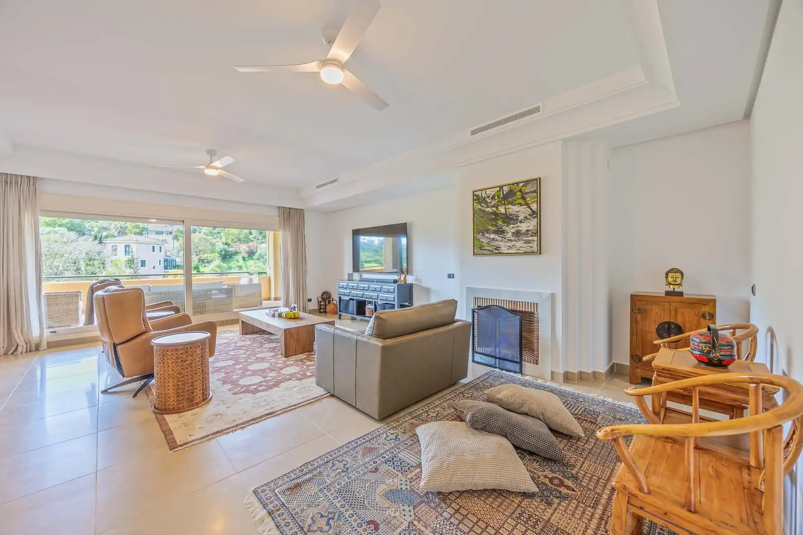 Living room of Apartments for sale in Sotogrande  with Air Conditioner, Heating and Terrace