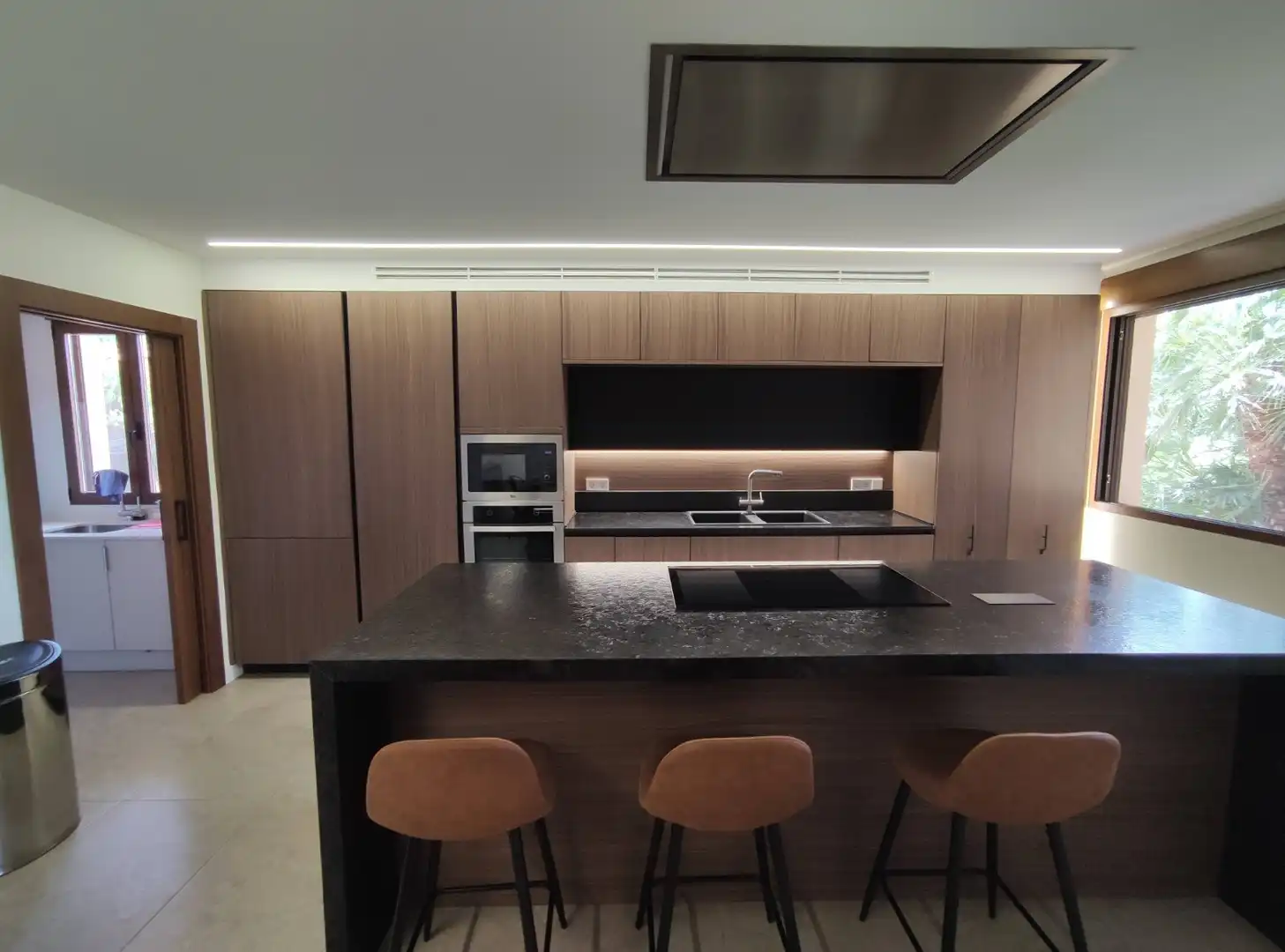 Cuina de Casa o xalet en venda en Elche / Elx amb Aire condicionat, Calefacció i Jardí privat