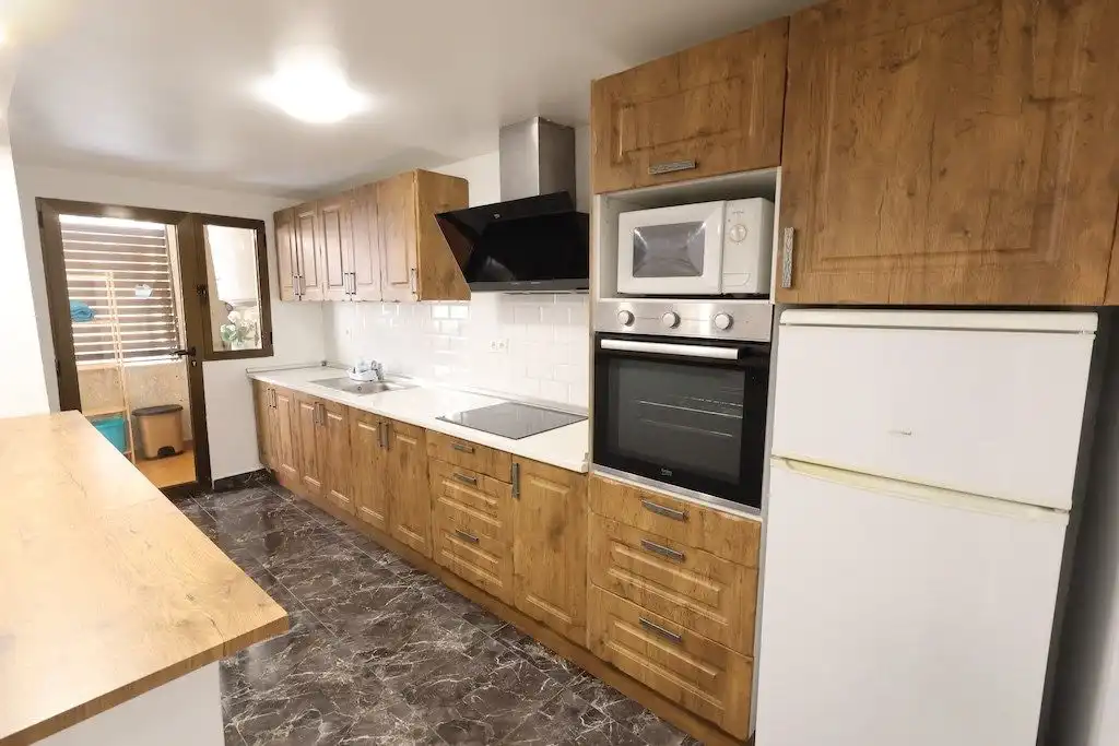 Cuina de Apartament en venda en Torrevieja amb Terrassa i Piscina comunitària