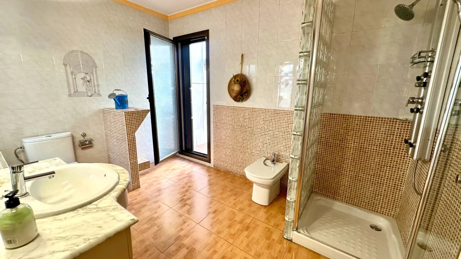 Baño de Casa adosada en venta en Ripollet con Aire acondicionado, Calefacción y Terraza