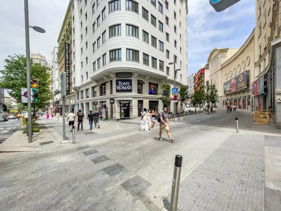 Garatge de lloguer a Calle Calle Gran Vía, 68, Universidad - Malasaña