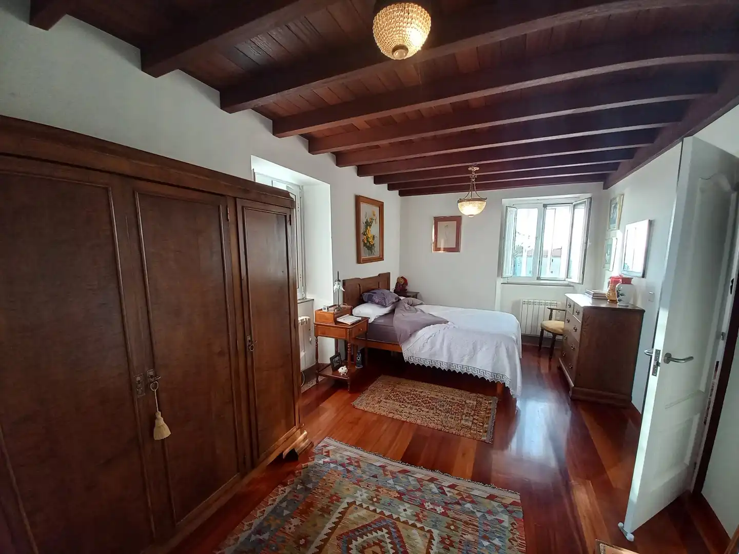 Dormitori de Casa o xalet en venda en Oleiros amb Parquet, Terrassa i Traster