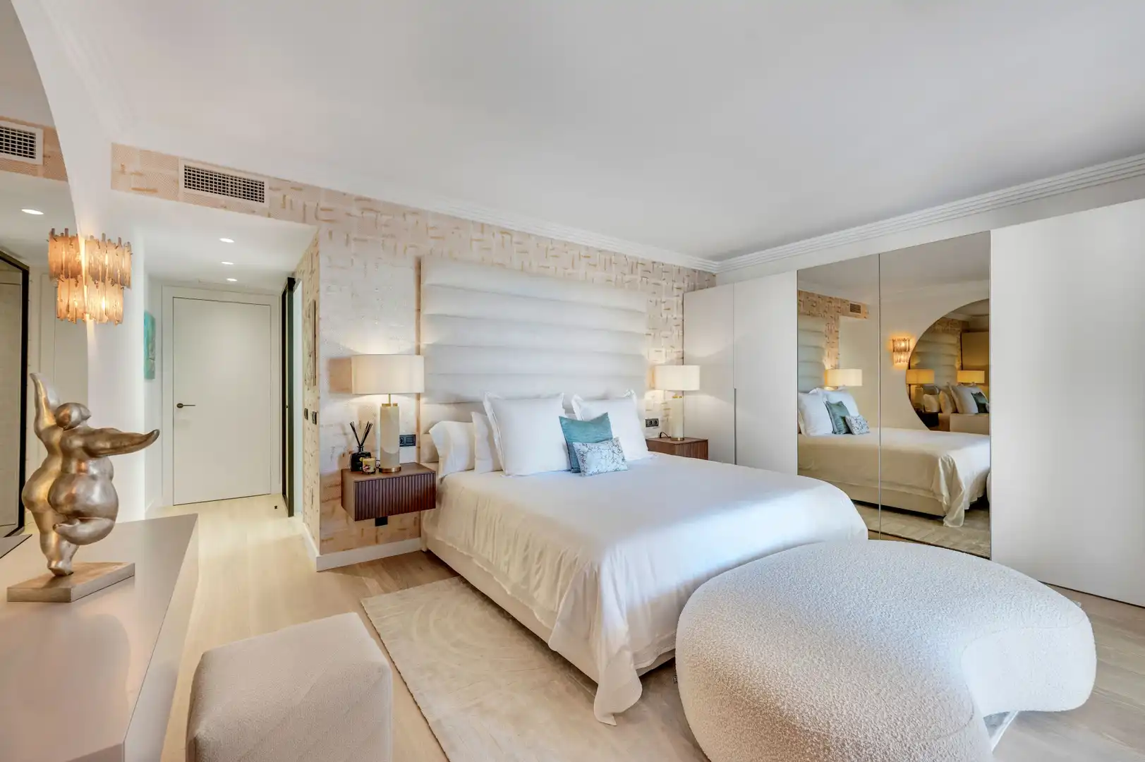 Dormitori de Apartament en venda en Marbella amb Aire condicionat, Terrassa i Piscina