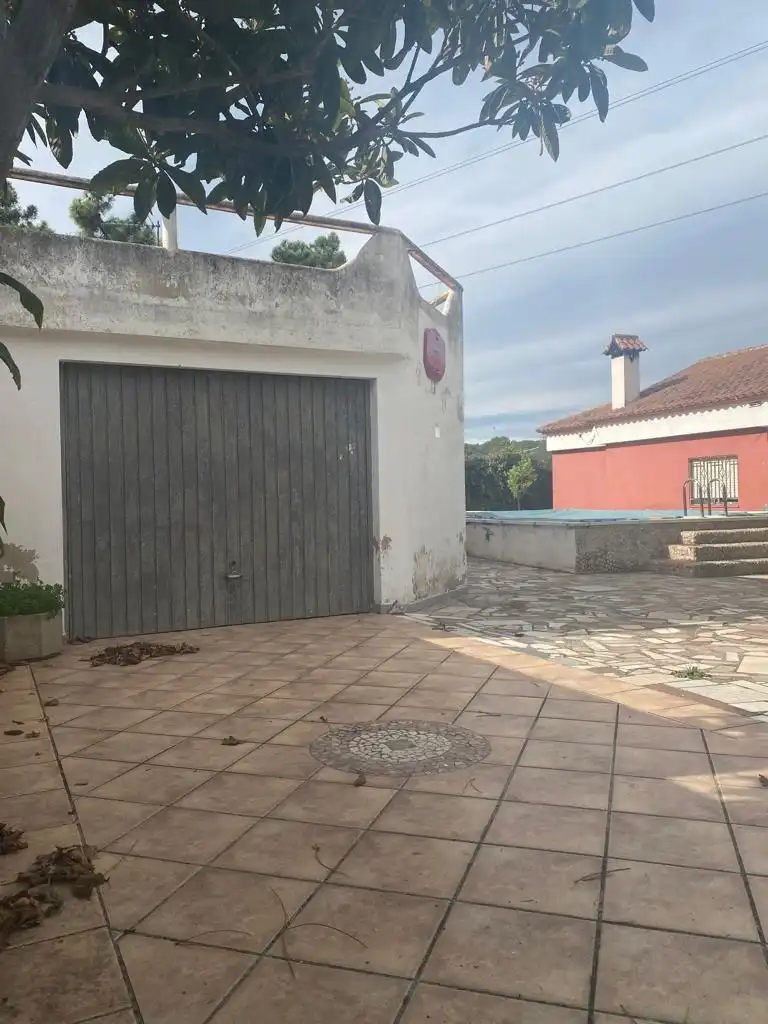 Vista exterior de Casa o xalet en venda en La Pobla de Tornesa amb Jardí privat, Terrassa i Traster
