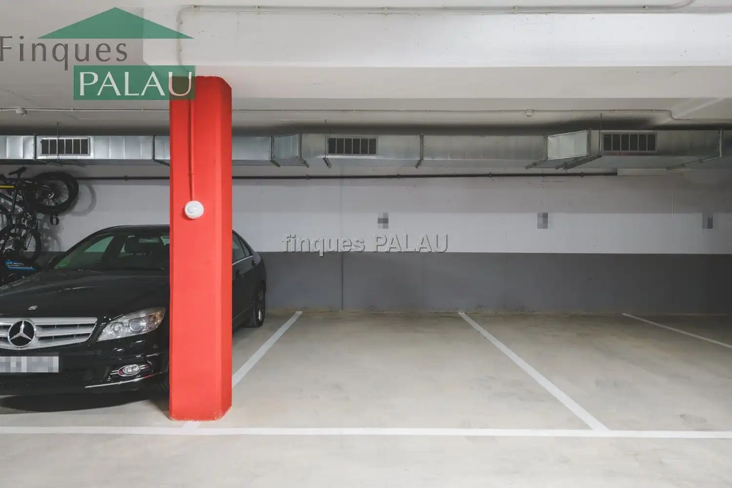 Parkplatz von Wohnung zur Miete in Sant Just Desvern mit Klimaanlage, Heizung und Terrasse