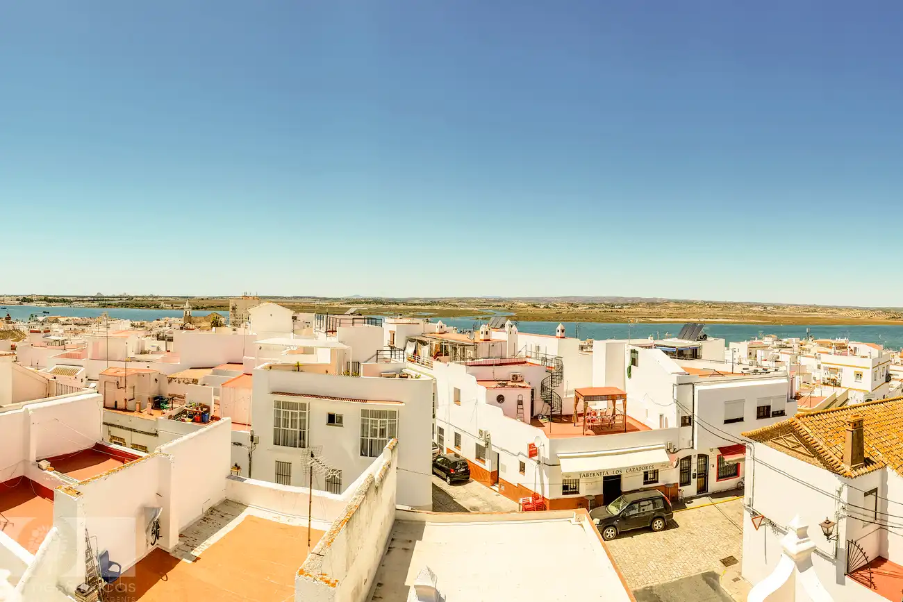 Außenansicht von Gebäude zum Verkauf in Ayamonte