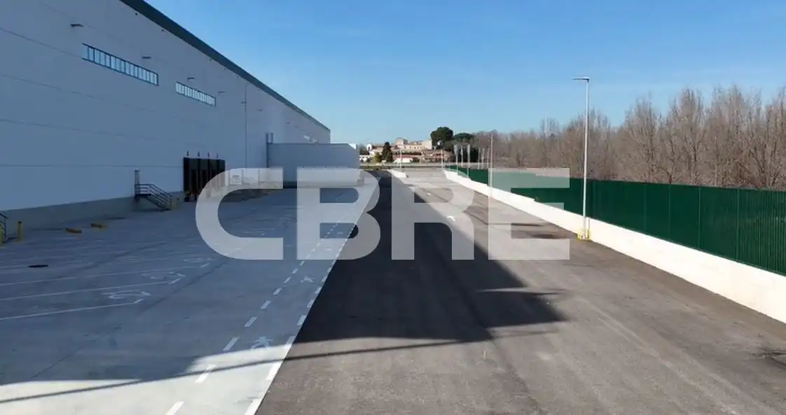 Vista exterior de Nave industrial de alquiler en Guadalajara