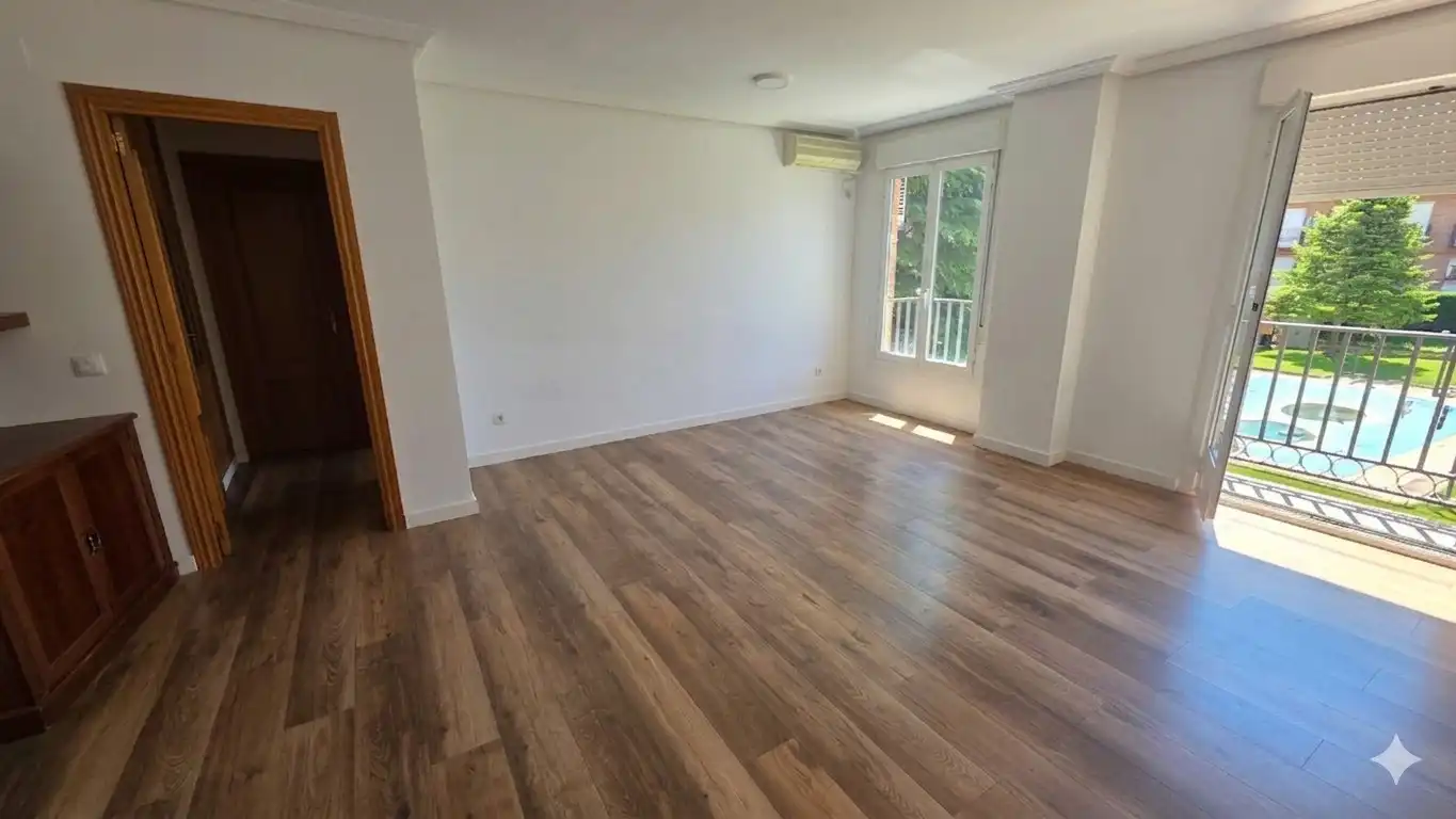 Sala de estar de Dúplex en venta en Ajalvir con Piscina y Piscina comunitaria