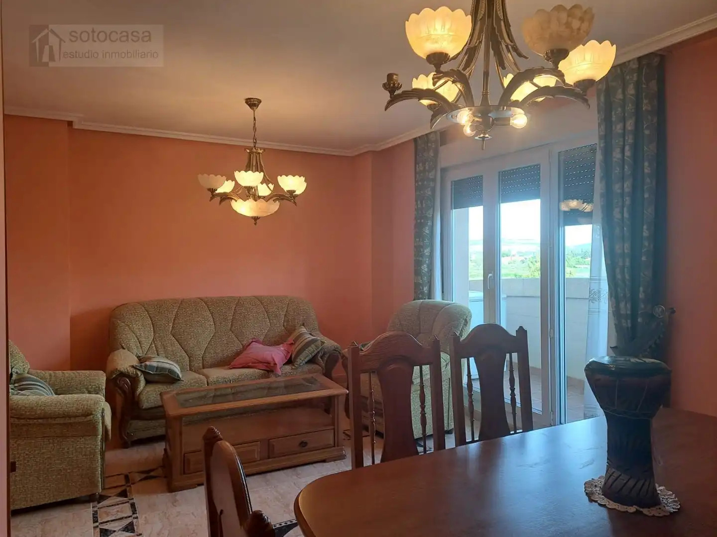 Living room of Attic for rent in Valladolid  with Heating, Terrace and Swimming Pool