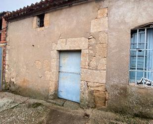 Vista exterior de Casa o xalet en venda en Villamor de los Escuderos amb Jardí privat i Traster