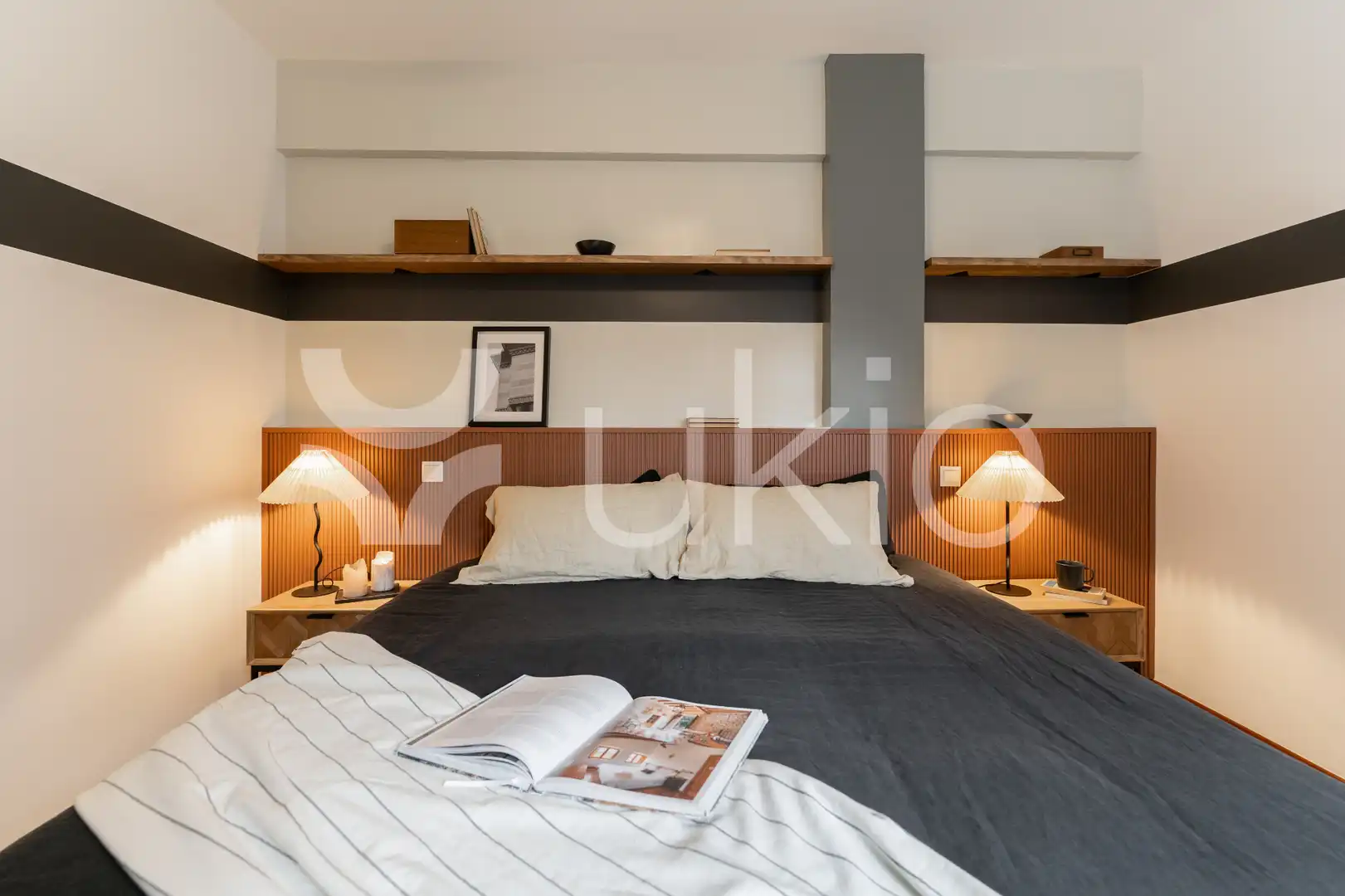 Dormitori de Apartament de lloguer en Madrid amb Aire condicionat, Calefacció i Terrassa