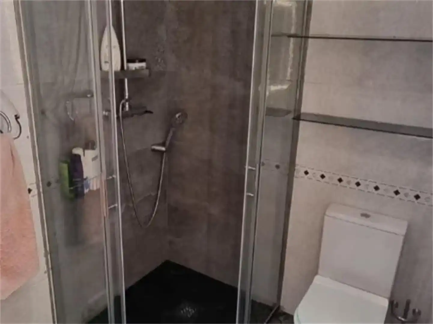 Baño de Piso en venta en Santa Clara de Avedillo con Aire acondicionado, Parquet y Trastero