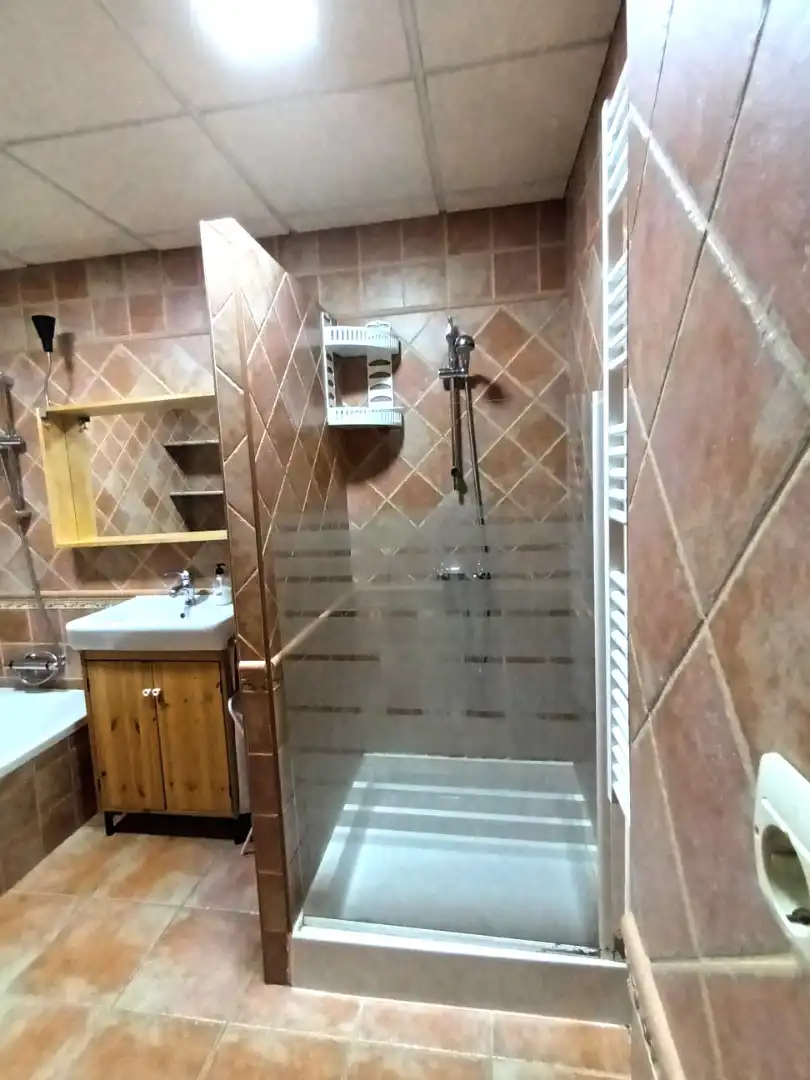 Baño de Casa adosada en venta en Trujillanos con Terraza y Trastero