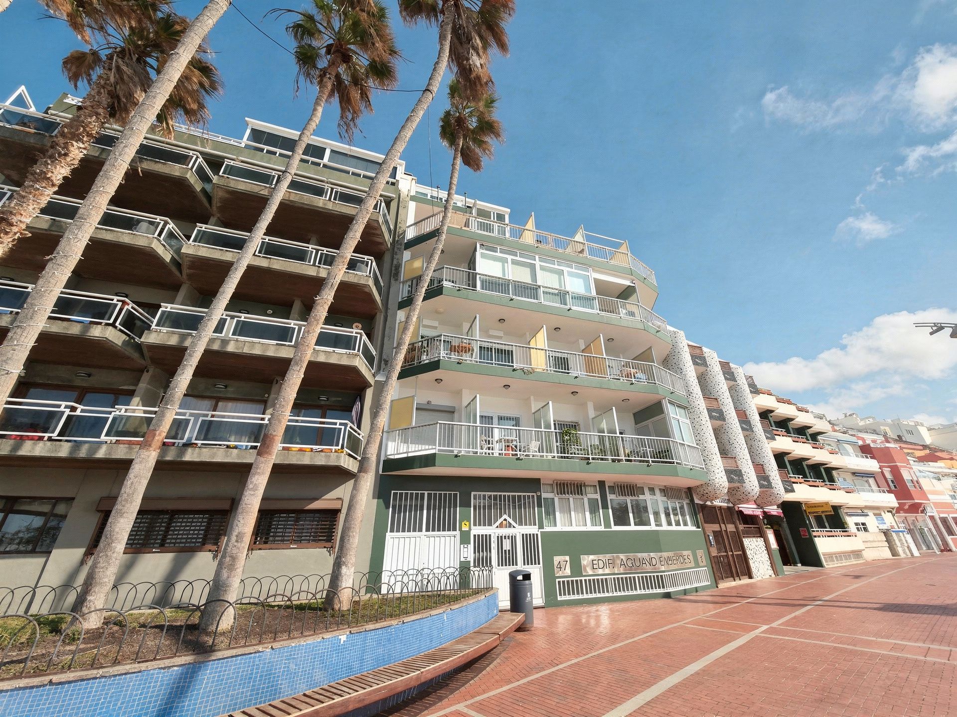 Exterior view of Study for sale in Las Palmas de Gran Canaria  with Air Conditioner