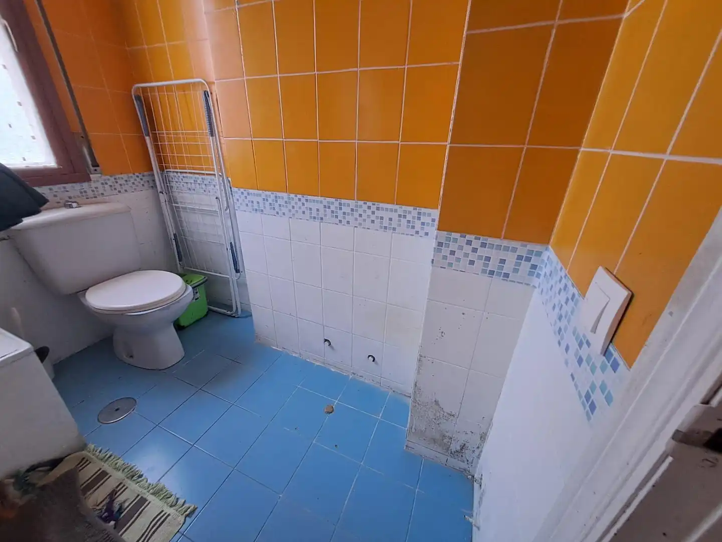Baño de Apartamento en venta en Oviedo  con Calefacción