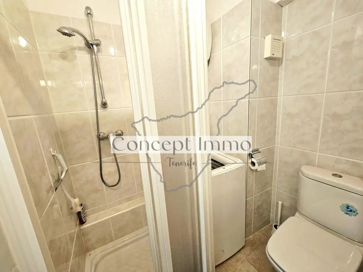 Baño de Ático en venta en Arona con Terraza, Trastero y Balcón