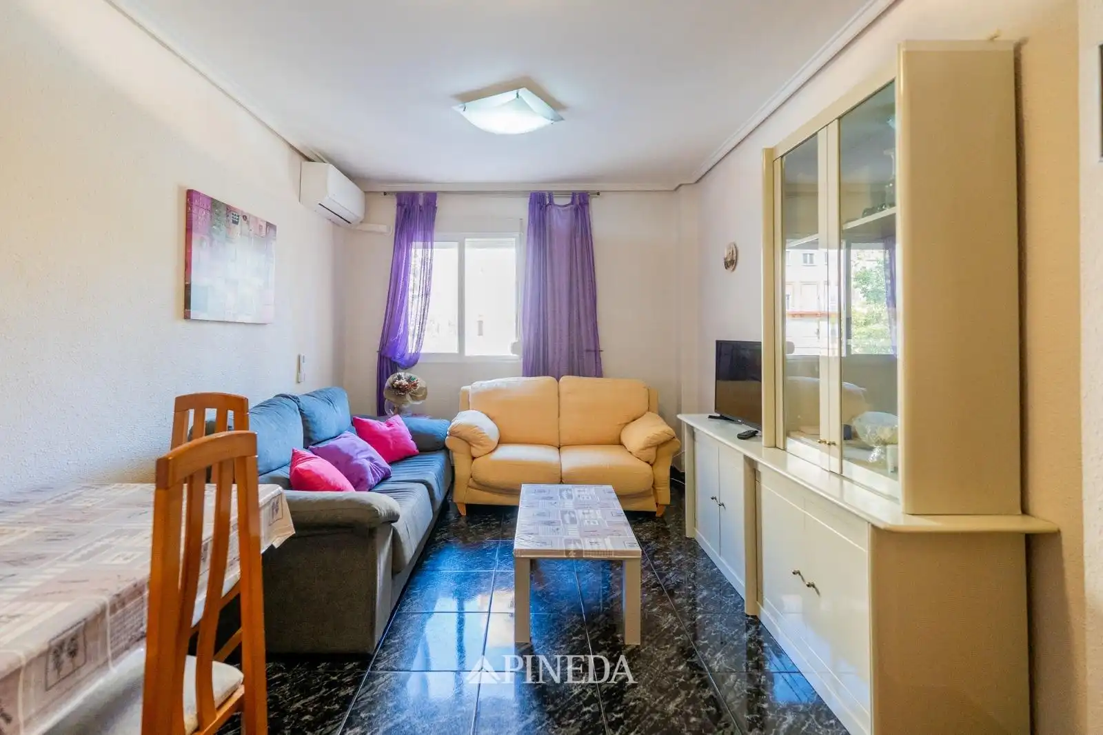 Living room of Flat for sale in Valencia  with Air Conditioner and Heating