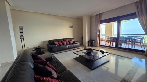 Foto 2 de Piso en venta en Avenida Av. del Sol, Hacienda Torrequebrada, Málaga
