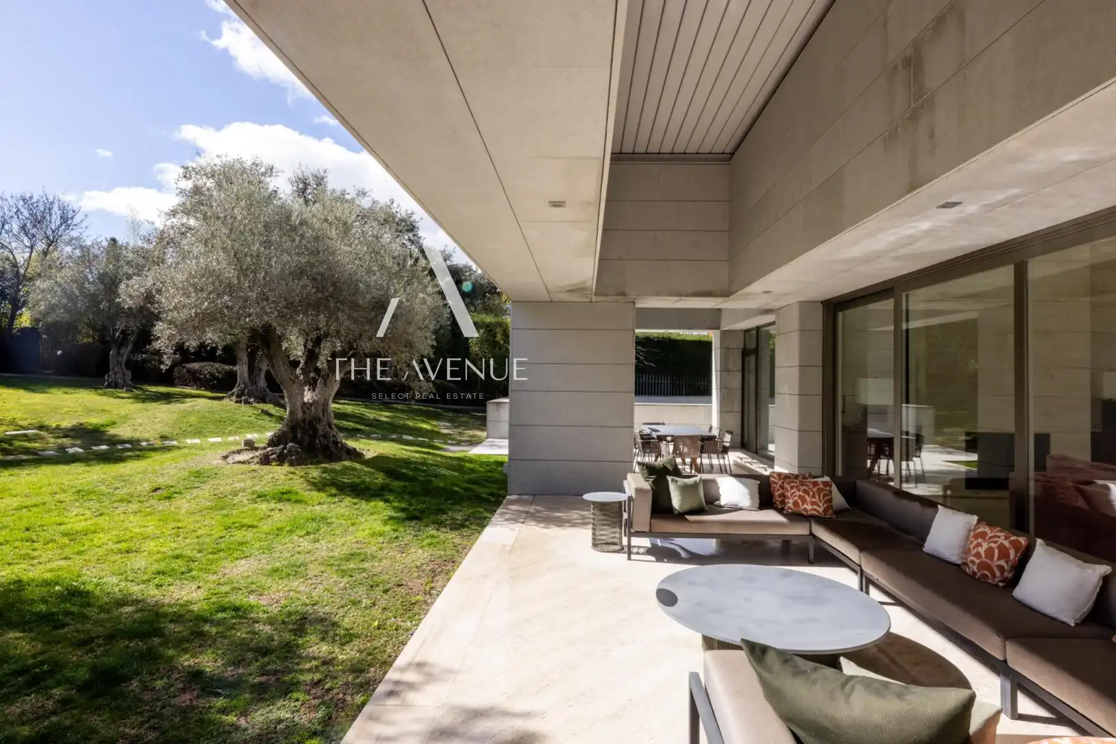 Terrassa de Casa o xalet en venda en Pozuelo de Alarcón amb Aire condicionat, Calefacció i Jardí privat
