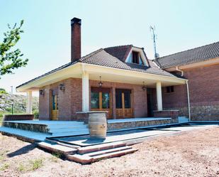 Außenansicht von Haus oder Chalet zum verkauf in Saldaña de Burgos mit Terrasse und Balkon