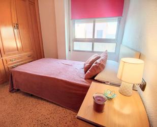 Bedroom of Flat to share in Burjassot  with Air Conditioner, Heating and Terrace