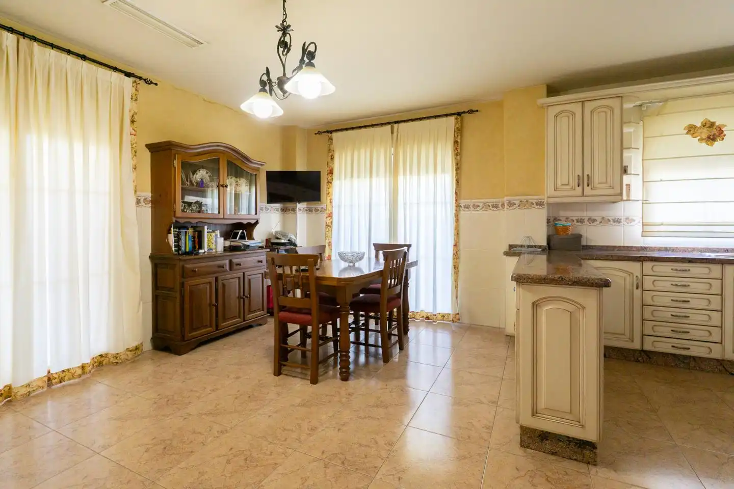 Cocina de Casa o chalet en venta en Cox con Aire acondicionado, Jardín privado y Parquet