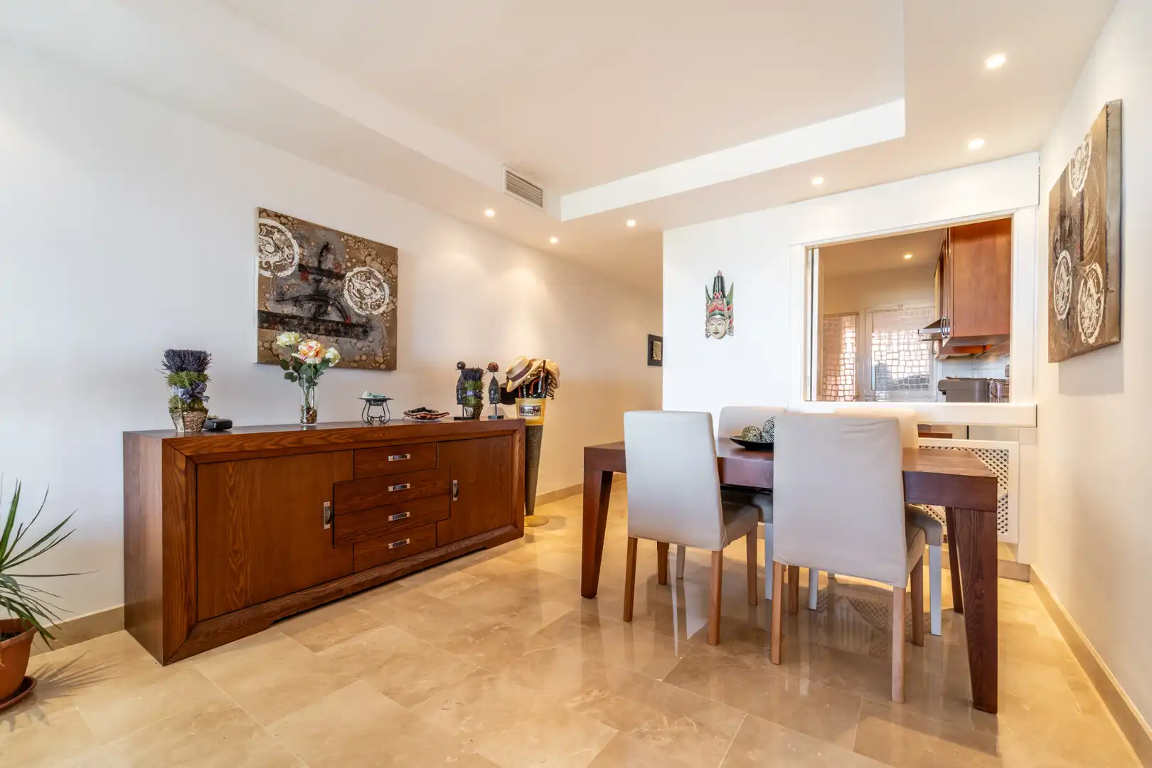 Comedor de Apartamento en venta en Milla de Oro
