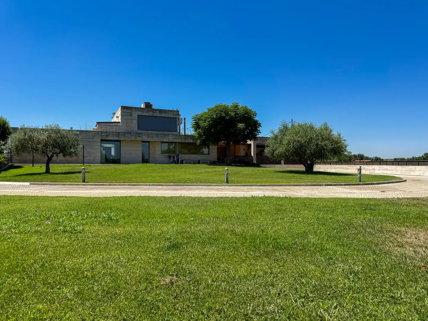 Vista exterior de Casa o xalet en venda en Lleida amb Aire condicionat, Calefacció i Jardí privat