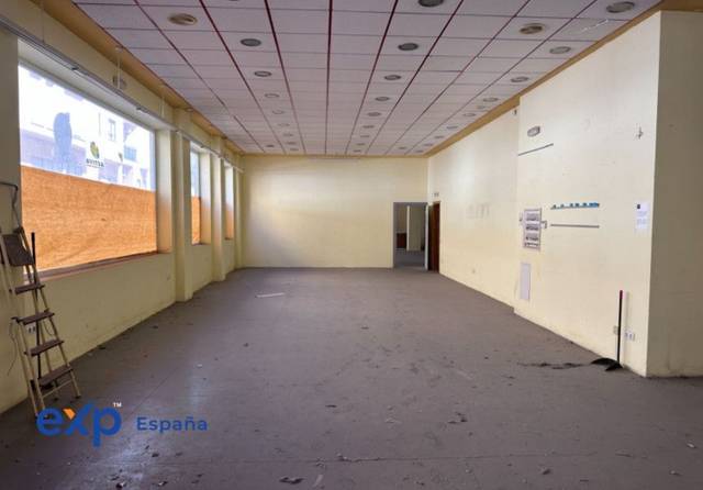 Local comercial en Venta en Calle Julio Burell, 67 en San Gonzalo