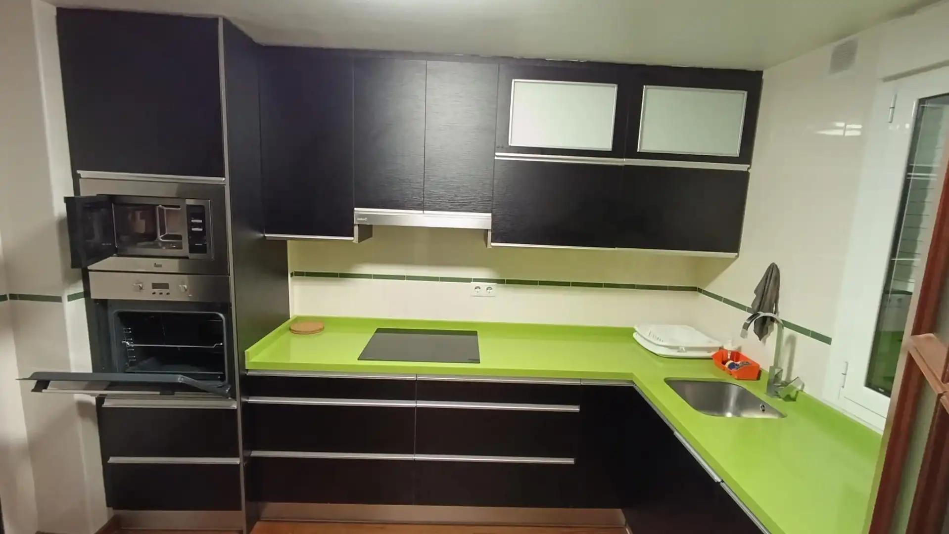 Kitchen of Flat for rent in Granada  with Heating