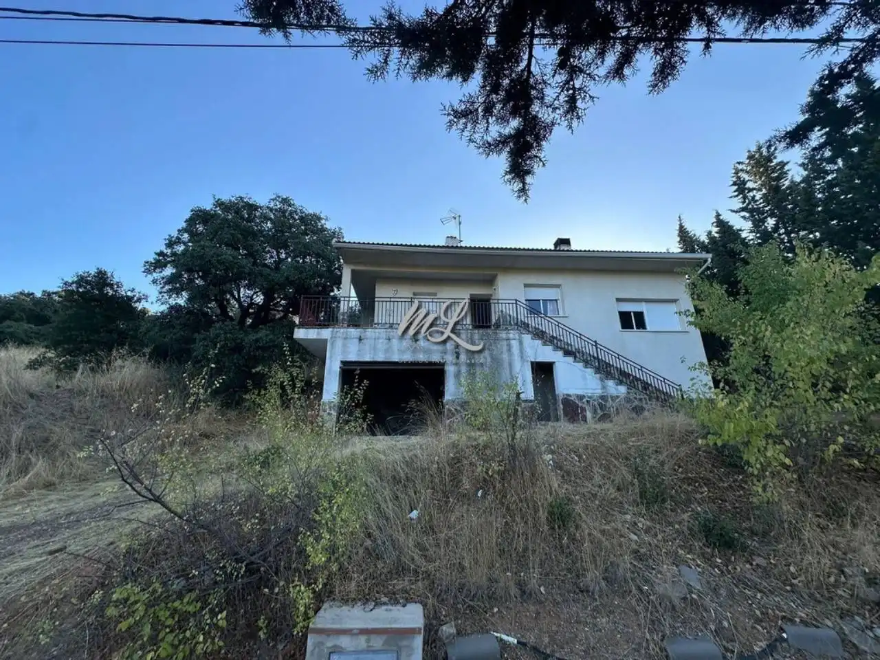 Vista exterior de Casa o xalet en venda en Navahermosa amb Calefacció, Jardí privat i Terrassa