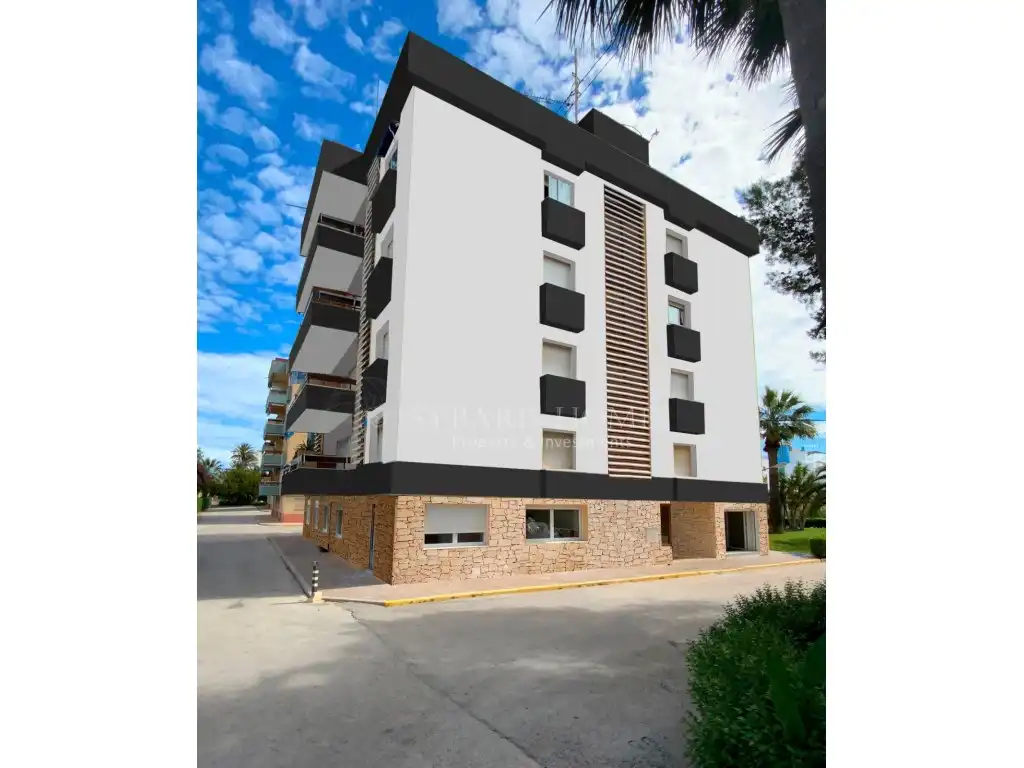Außenansicht von Wohnung zum Verkauf in Dénia mit Klimaanlage, Privatgarten und Terrasse
