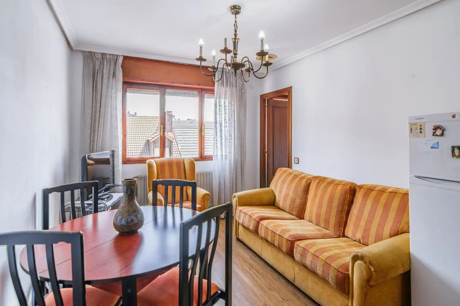 Living room of Flat for sale in Oviedo   with Heating, Storage room and Furnished