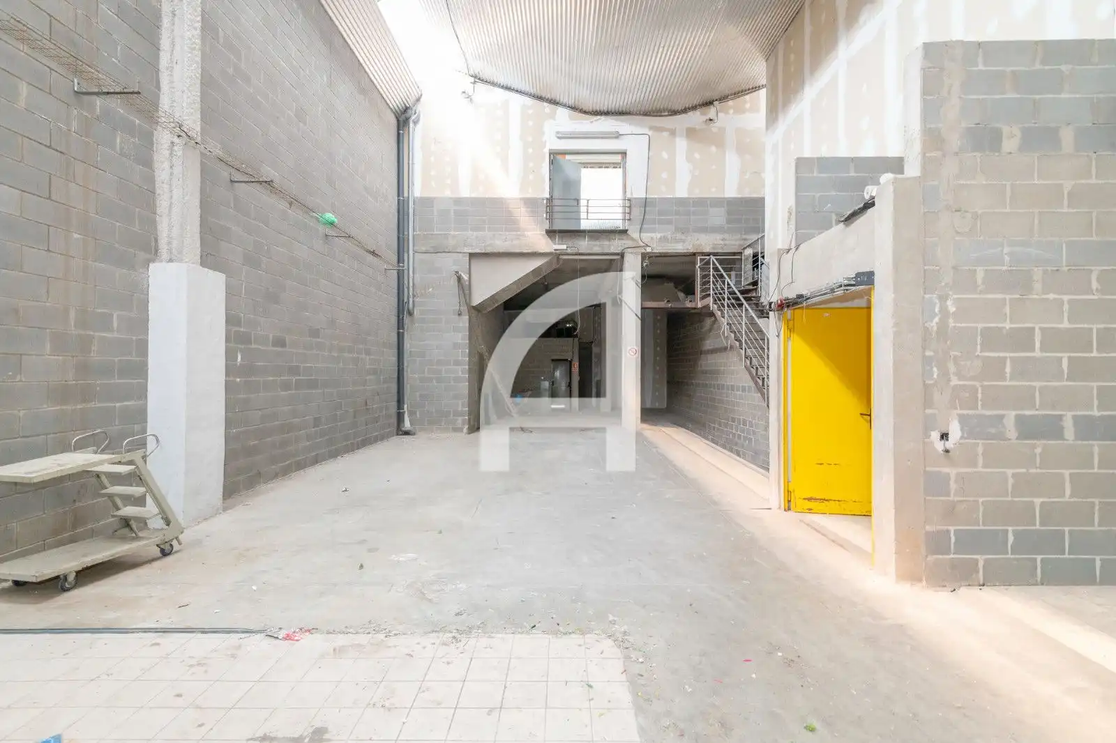 Industrial buildings for rent in Girona