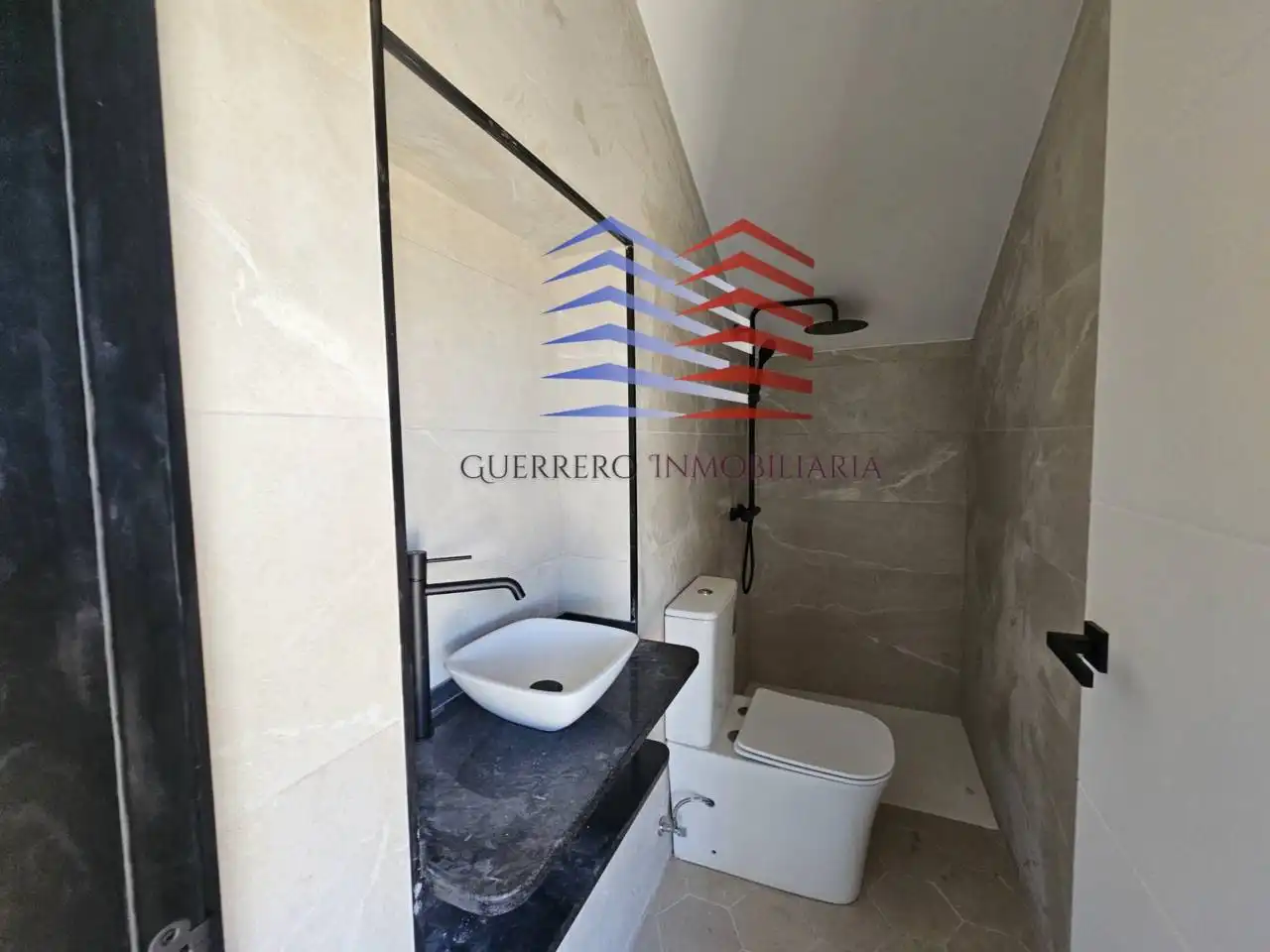 Baño de Casa o chalet en venta en A Merca   con Calefacción, Terraza y Piscina