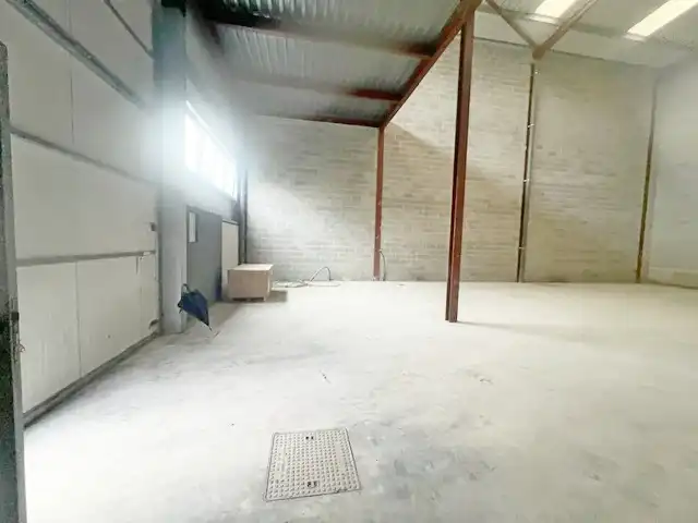 Nau industrial de lloguer a Barrio Viérnoles 8, imagen 5