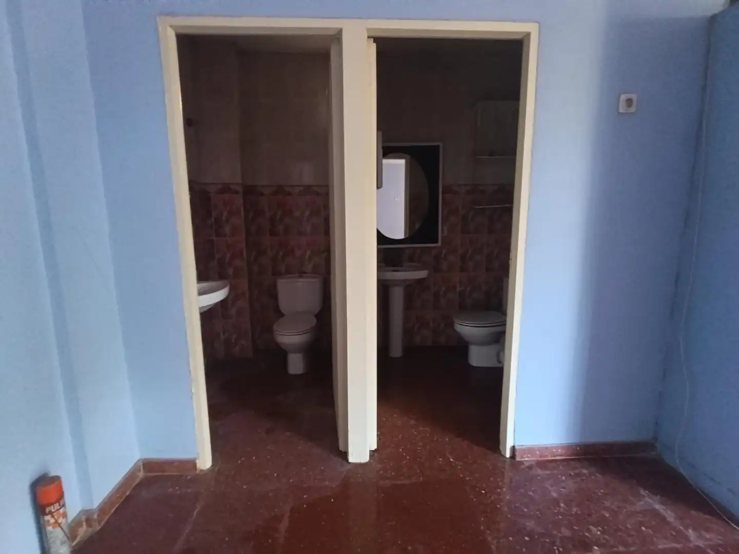 Bany de Local en venda en La Plata