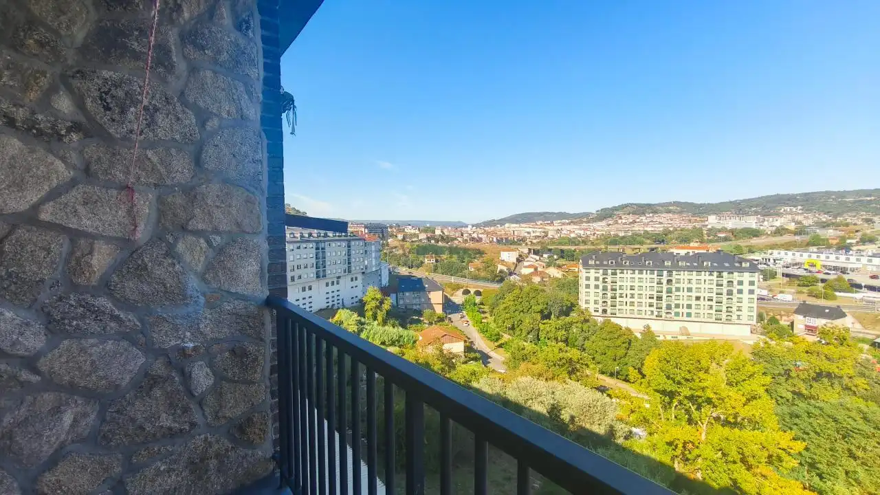 Terraza de Dúplex de alquiler en Barbadás con Calefacción, Parquet y Amueblado