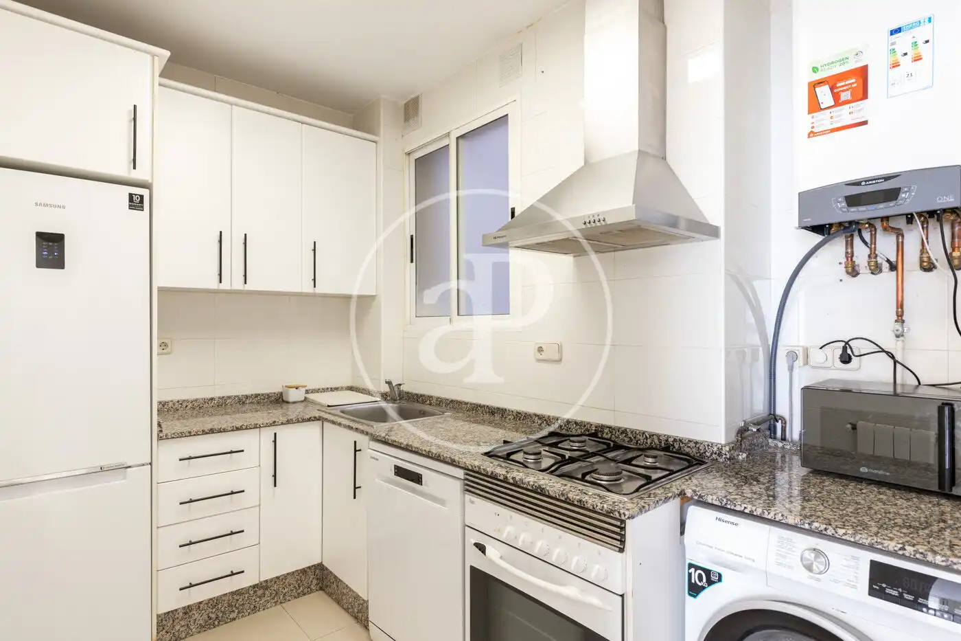 Küche von Wohnung zur Miete in Valencia mit Klimaanlage und Heizung