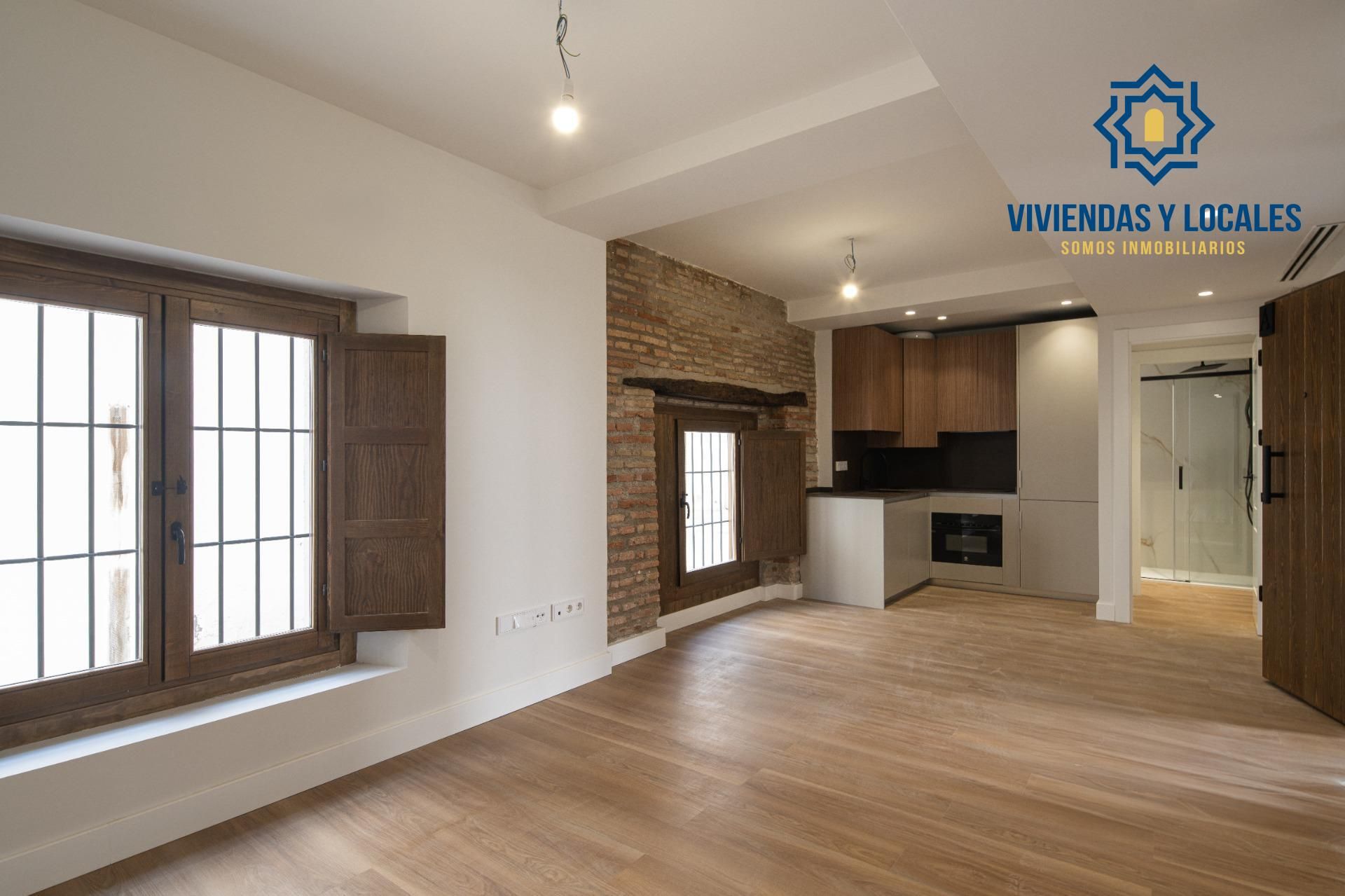 Living room of Flat for sale in  Granada Capital  with Air Conditioner