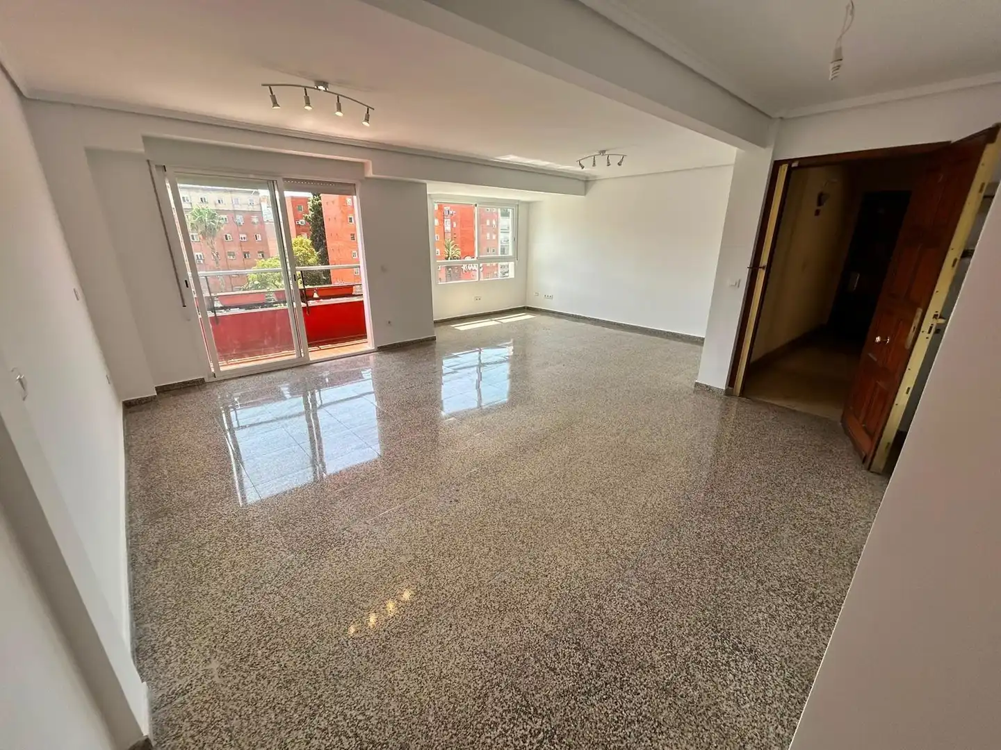 Wohnzimmer von Wohnung zur Miete in Valencia mit Balkon
