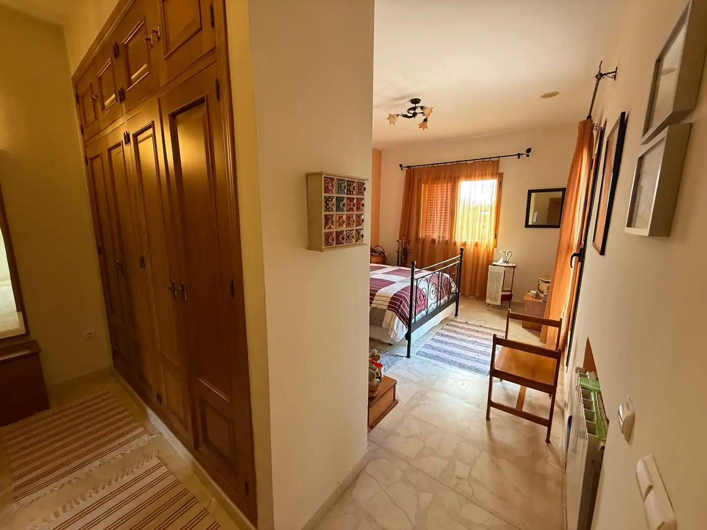 Habitación de Casa o chalet en venta en Alcalá de Guadaira con Aire acondicionado, Calefacción y Jardín privado