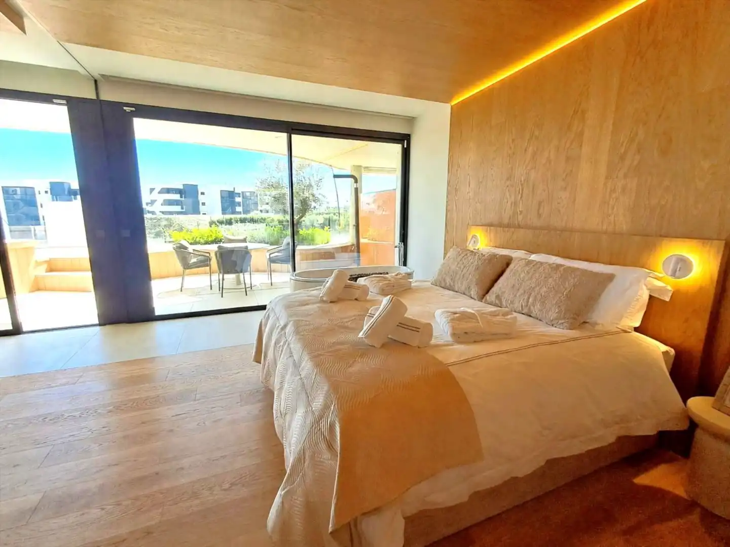 Habitación de Apartamento en venta en Fuengirola con Aire acondicionado, Terraza y Trastero