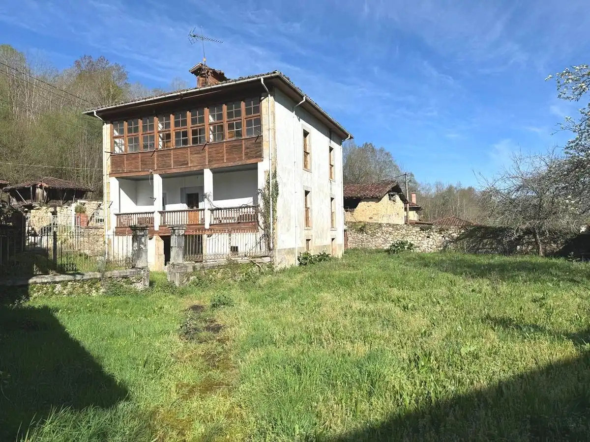 House with garden for sale in Cangas de Onís, imagen 3