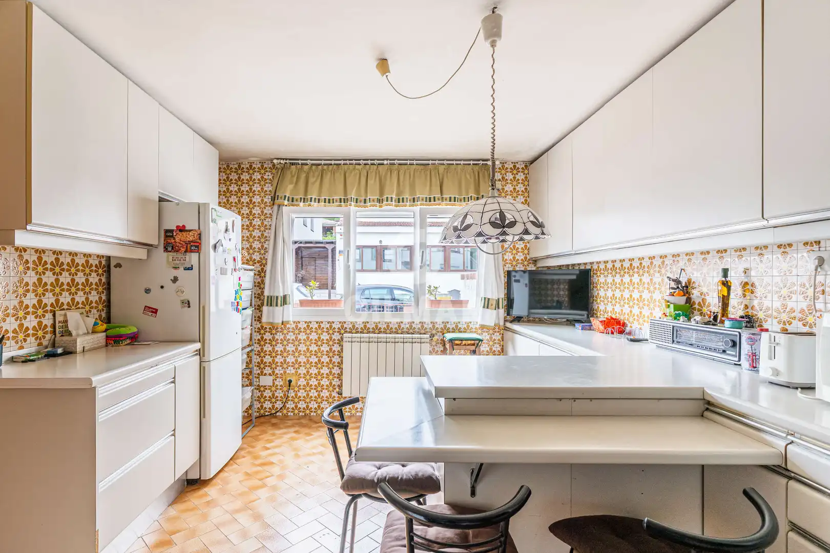 Cocina de Casa adosada en venta en Pozuelo de Alarcón con Calefacción, Jardín privado y Piscina