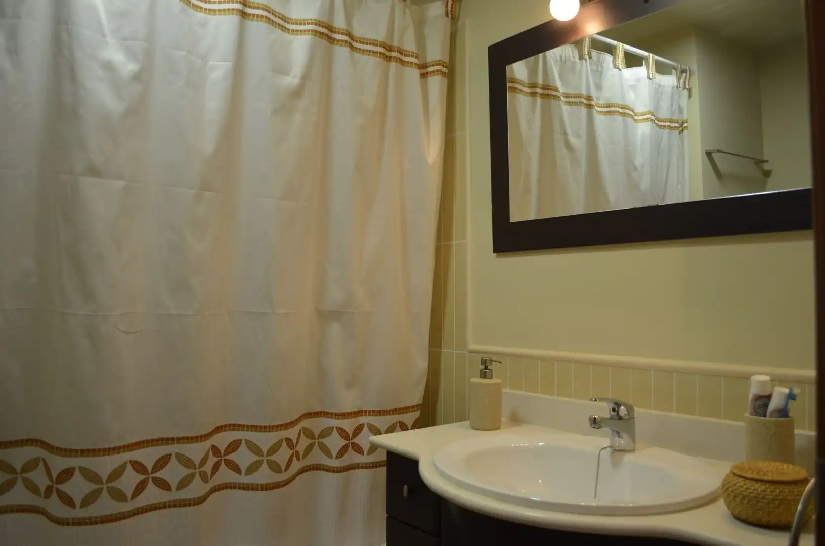 Badezimmer von Wohnungen zum Verkauf in Ayamonte mit Klimaanlage, Terrasse und Abstellraum