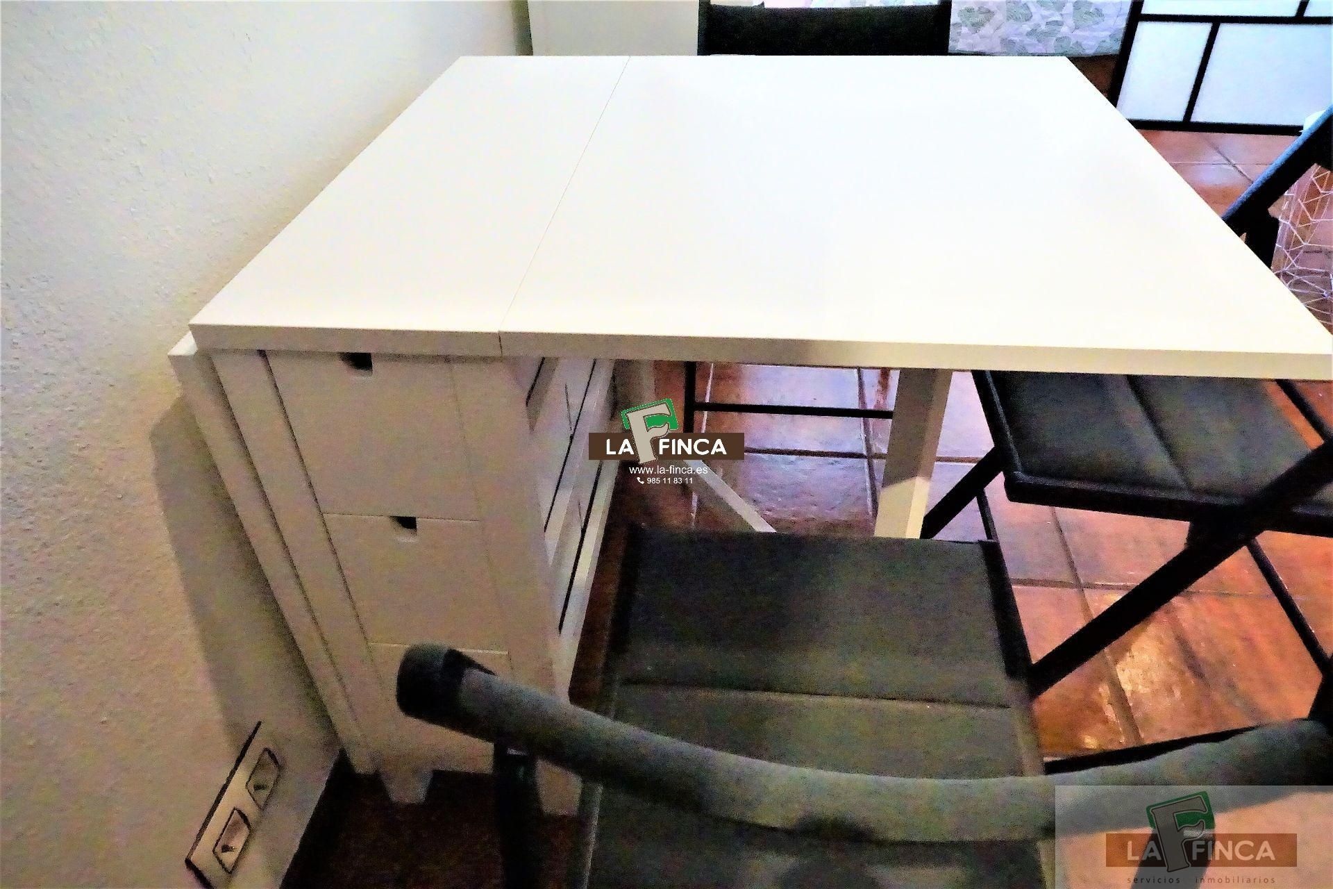 Vista exterior de Estudi de lloguer en Oviedo  amb Moblat