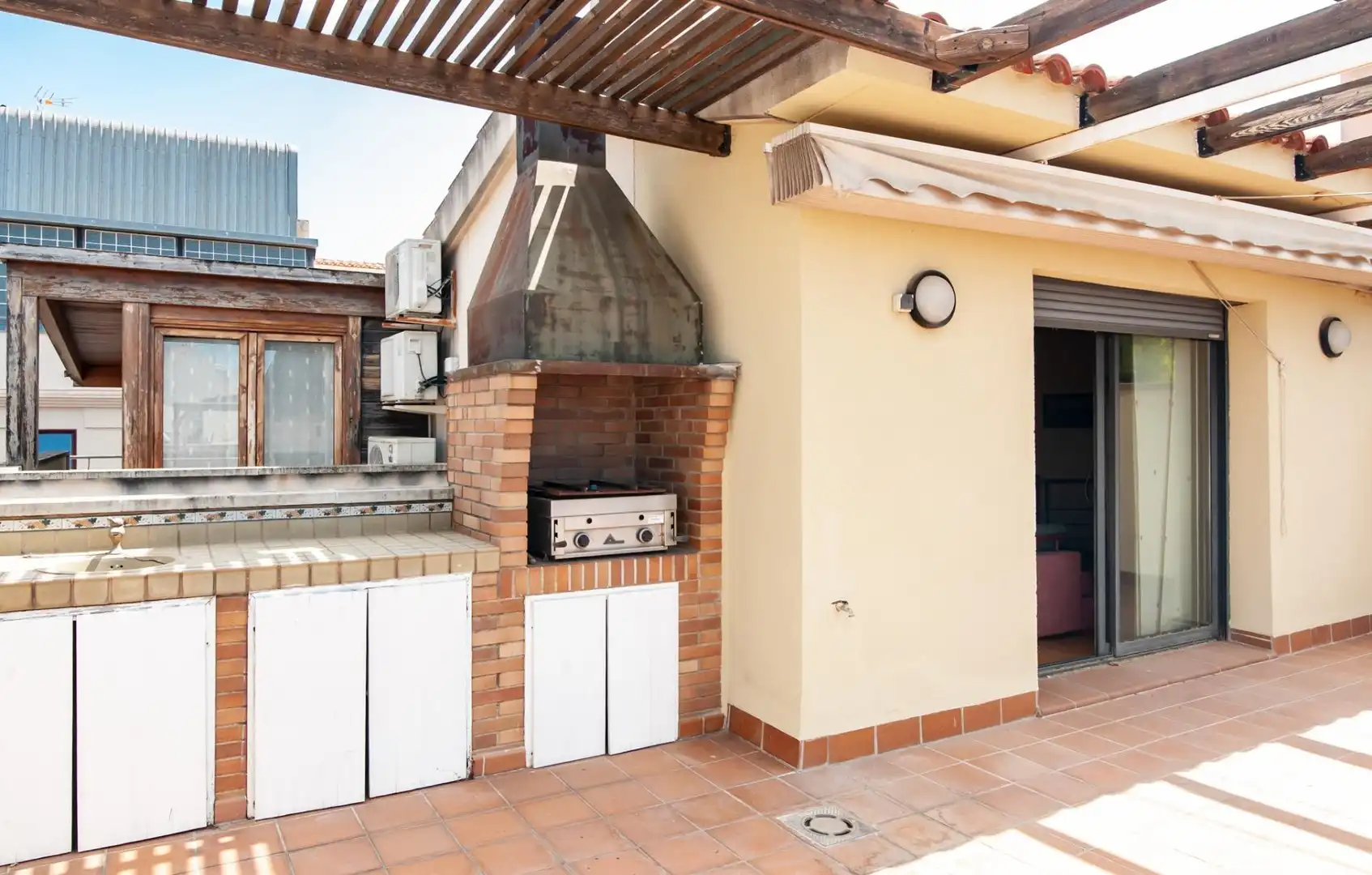 Terrassa de Dúplex en venda en Vilafranca del Penedès amb Aire condicionat, Calefacció i Jardí privat