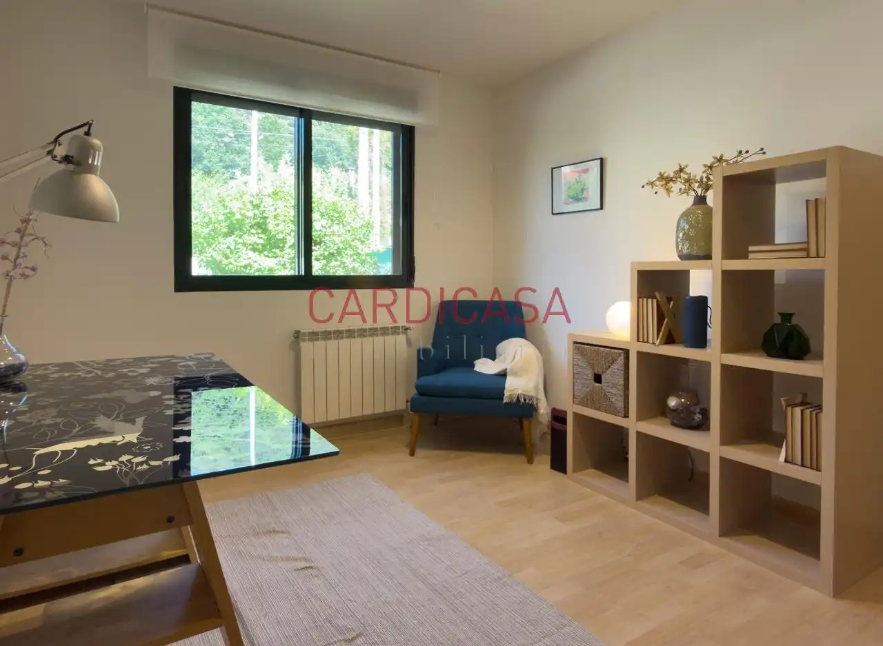 Dormitori de Casa o xalet en venda en Mos amb Calefacció, Jardí privat i Terrassa